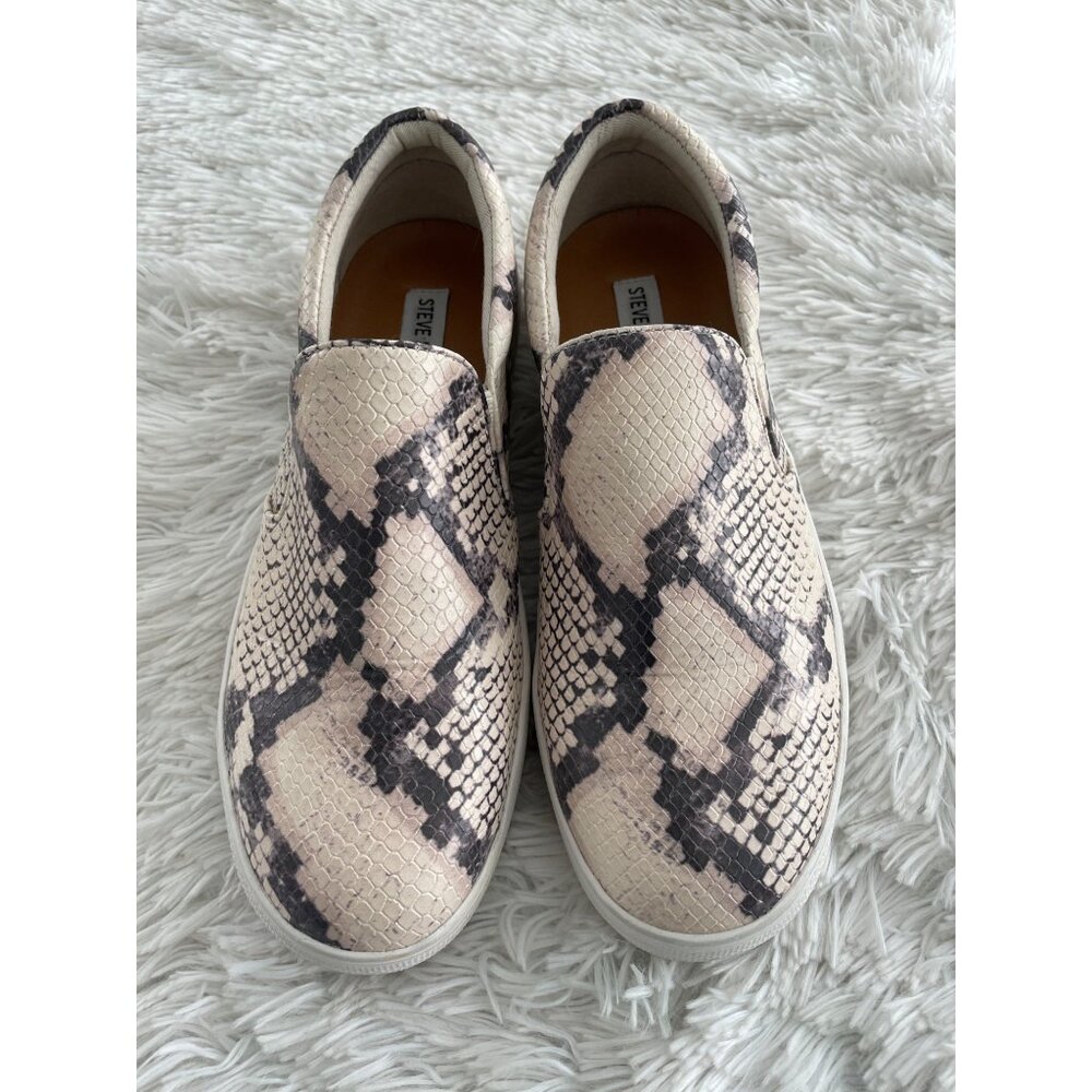STEVE MADDEN Snake Print Slip-On Womens Sneakers Size 9